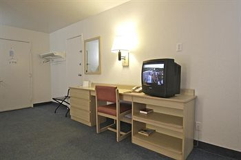 Motel 6 Duluth — фото 5