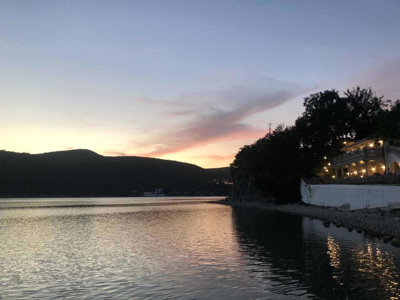 Абрау Дюрсо