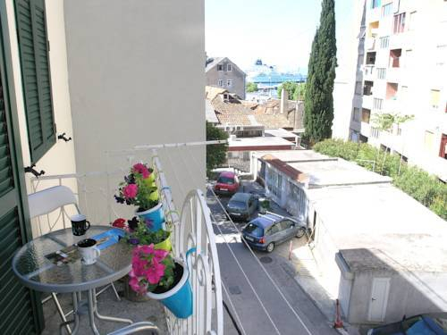Central Split Apartment with Sea View — фото 2
