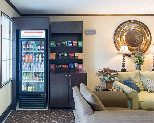 Comfort Suites — фото 2