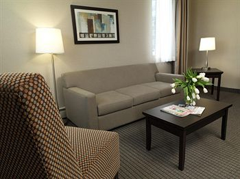 Regency Suites Hotel — фото 2