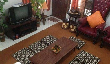 Villa Marry Ind Puncak Buring — фото 5