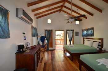 Mariposa Beach Suites — фото 5